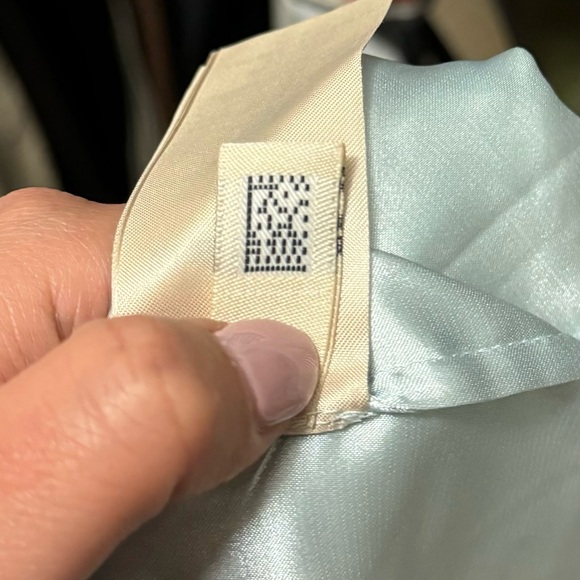 Beautiful flowy dress-BNWOT - Picture 10 of 10